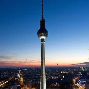 Romantic Style Alexanderplatz Daire